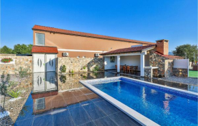 Stunning Home In Ugljane